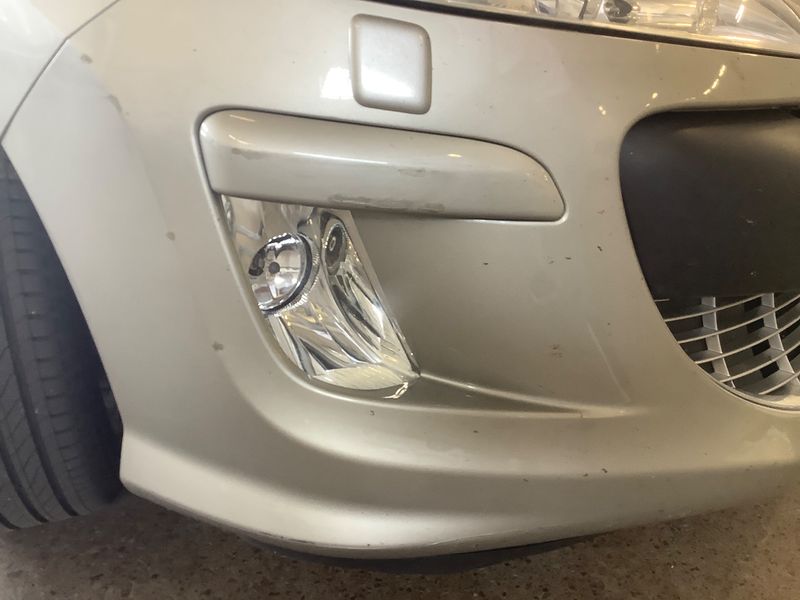 Peugeot 308 1.6 HDi Sport Plus 2008 – снимка 31