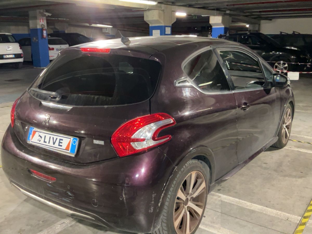 Peugeot 208 2014 — photo 9