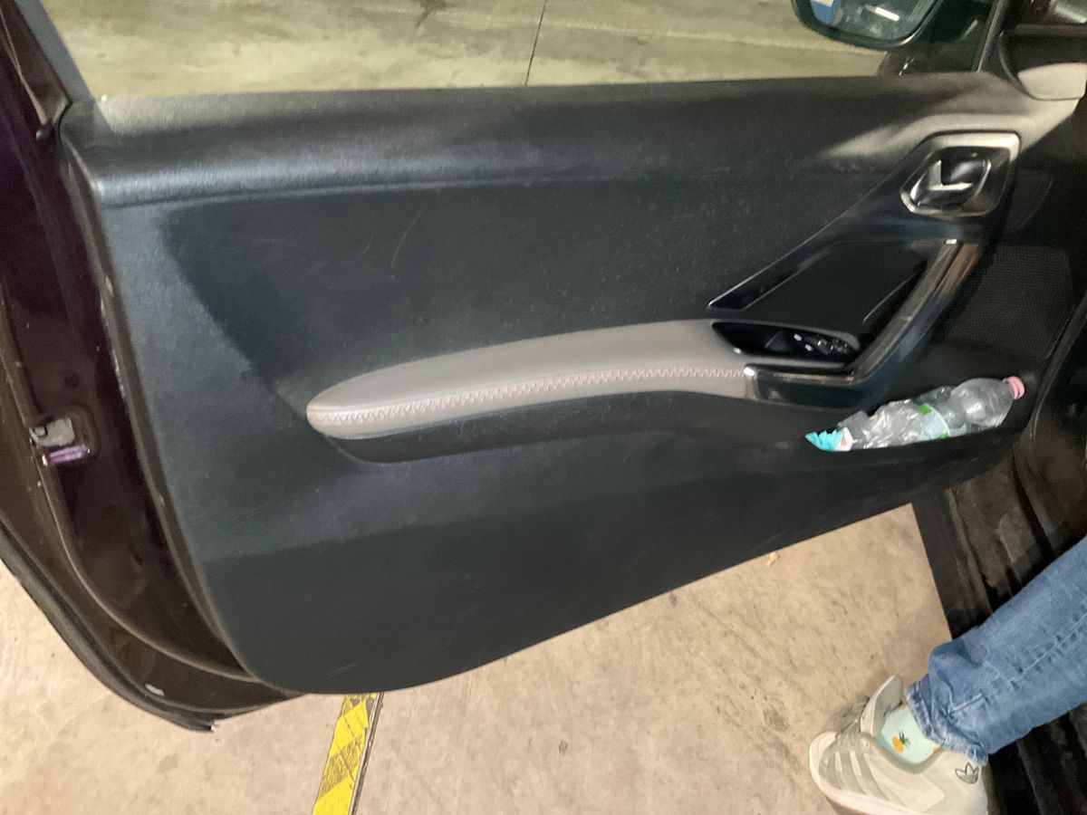 Peugeot 208 2014 — photo 36