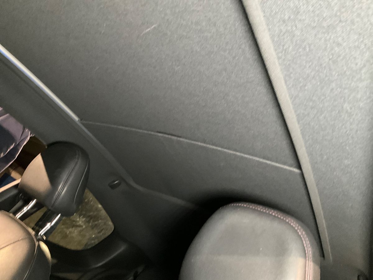 Peugeot 208 2014 — photo 27