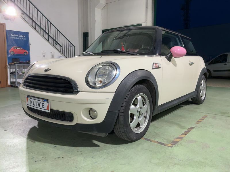 MINI One — zdjęcie 1
