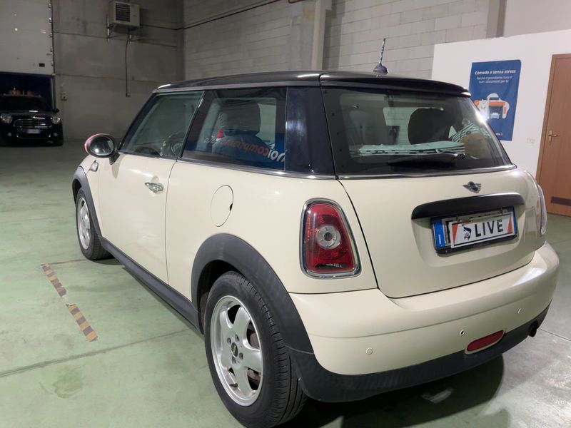 MINI One — zdjęcie 3