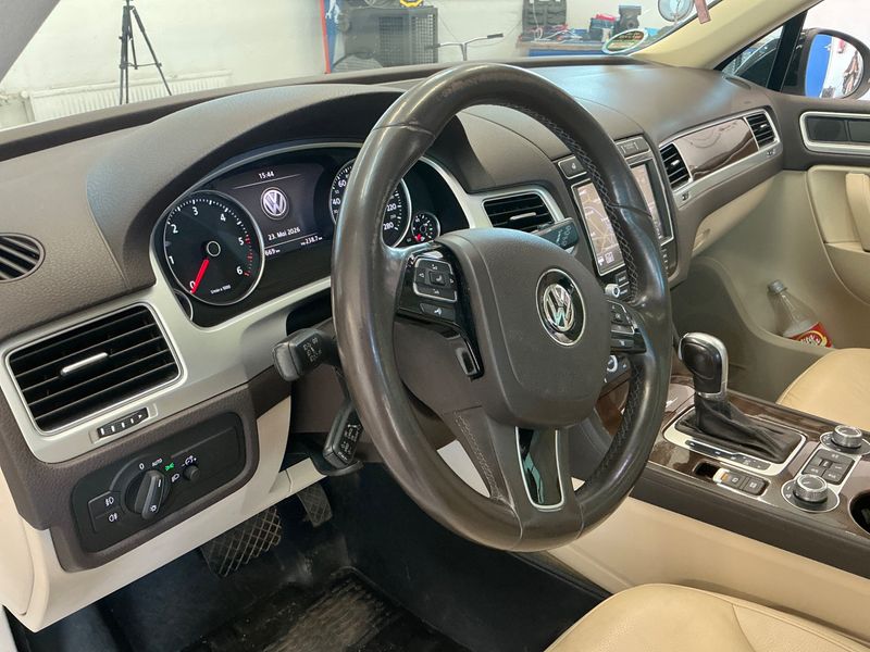 Volkswagen Touareg 3.0 V6 TDI Terrain Tech BlueMotion Tech 2016 – снимка 28
