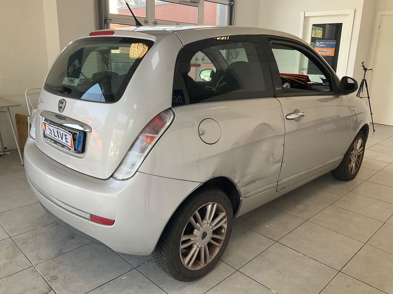 Lancia Ypsilon 1.2 Unyca — zdjęcie 2