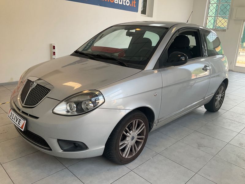 Lancia Ypsilon 1.2 Unyca