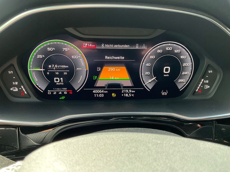 Audi Q3 Sportback 45 TFSIe S line — zdjęcie 13
