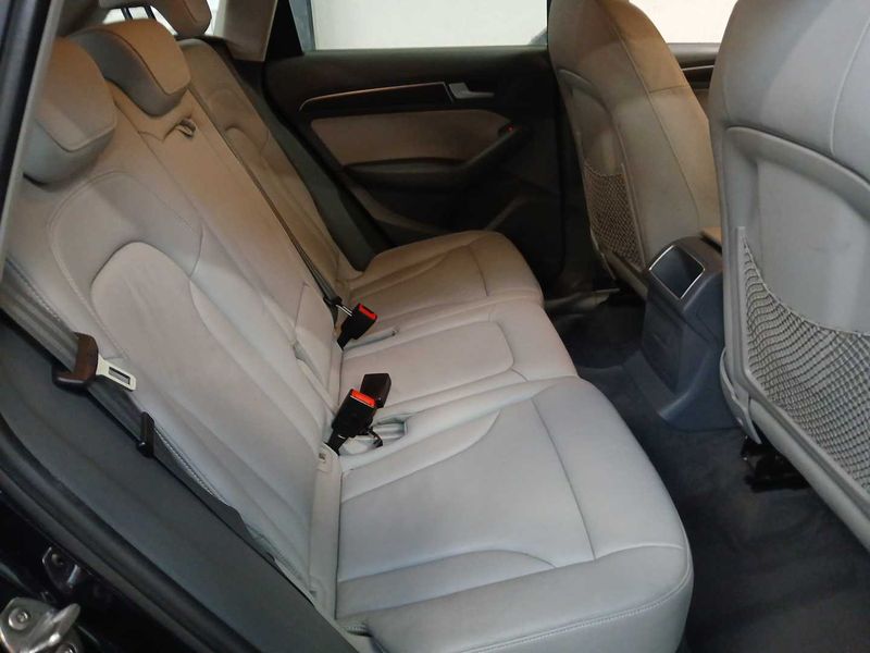 Audi Q5 3.0 V6 TDI quattro — zdjęcie 14
