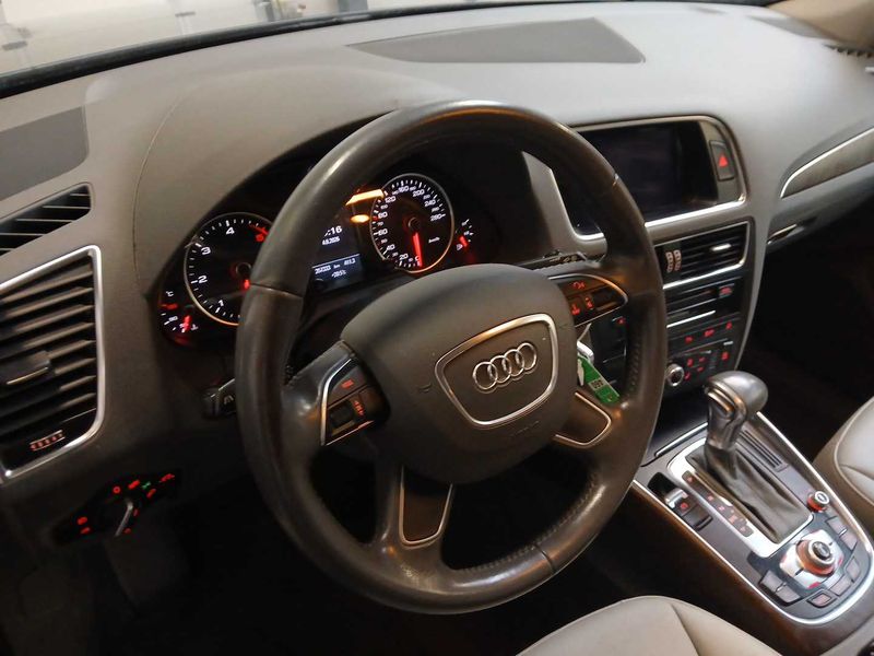 Audi Q5 3.0 V6 TDI quattro — zdjęcie 22