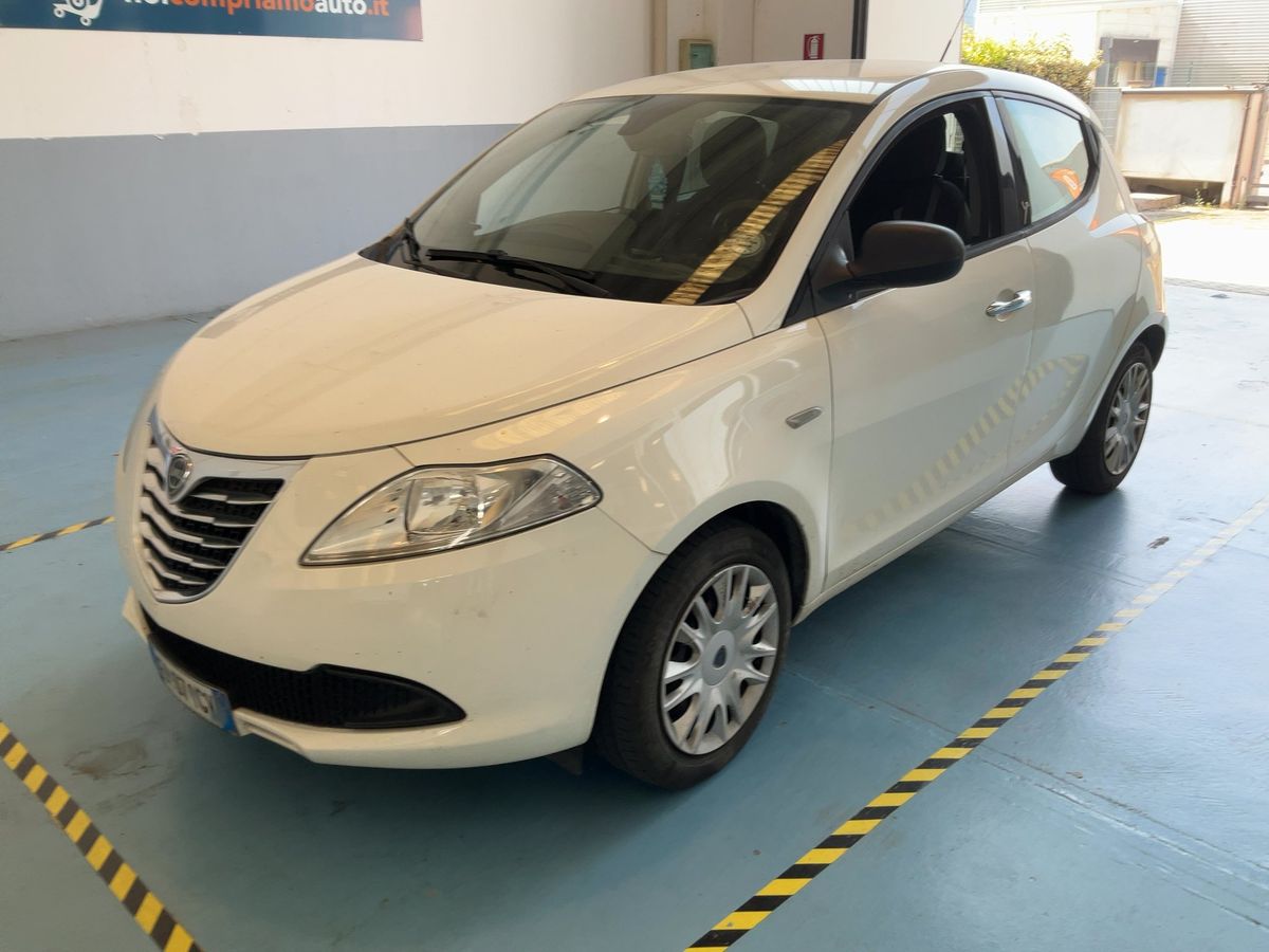 Lancia Ypsilon 2013