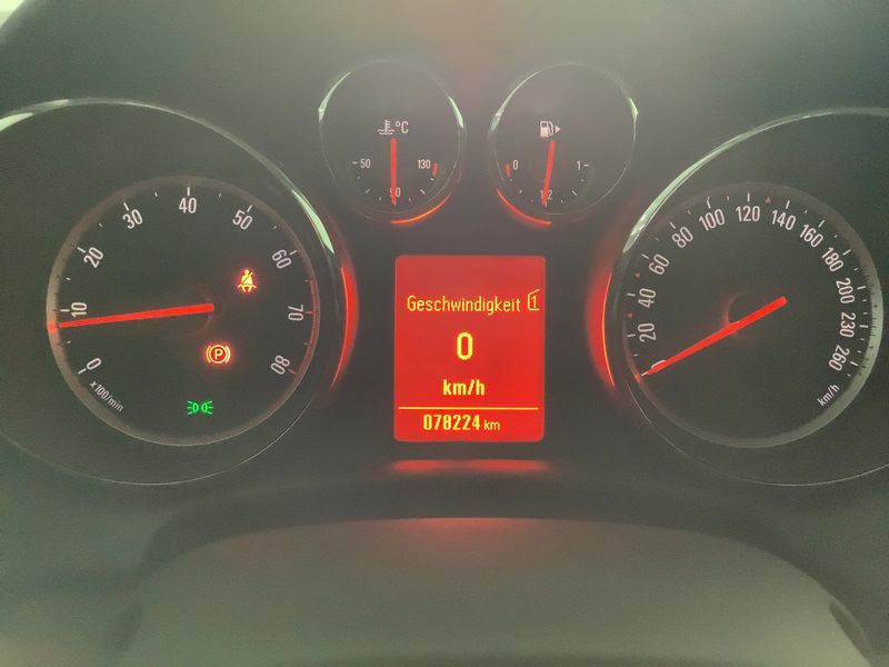 Opel Astra 1.4 Turbo 150 Jahre Opel — zdjęcie 13