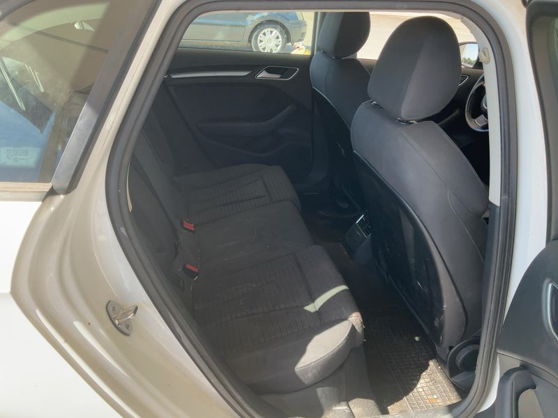 Audi A3 Sportback 1.6 TDI Ambition 2015 – снимка 19