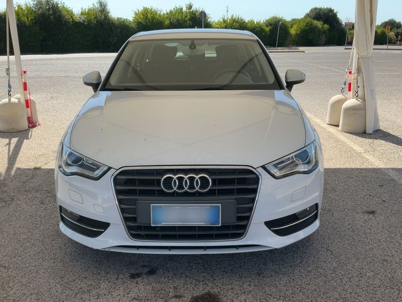 Audi A3 Sportback 1.6 TDI Ambition 2015 – снимка 14