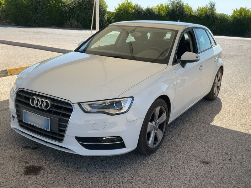 Audi A3 Sportback 1.6 TDI Ambition 2015 – снимка 1