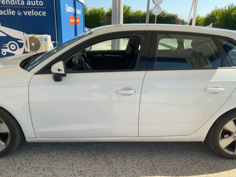 Audi A3 Sportback 1.6 TDI Ambition 2015 – снимка 4