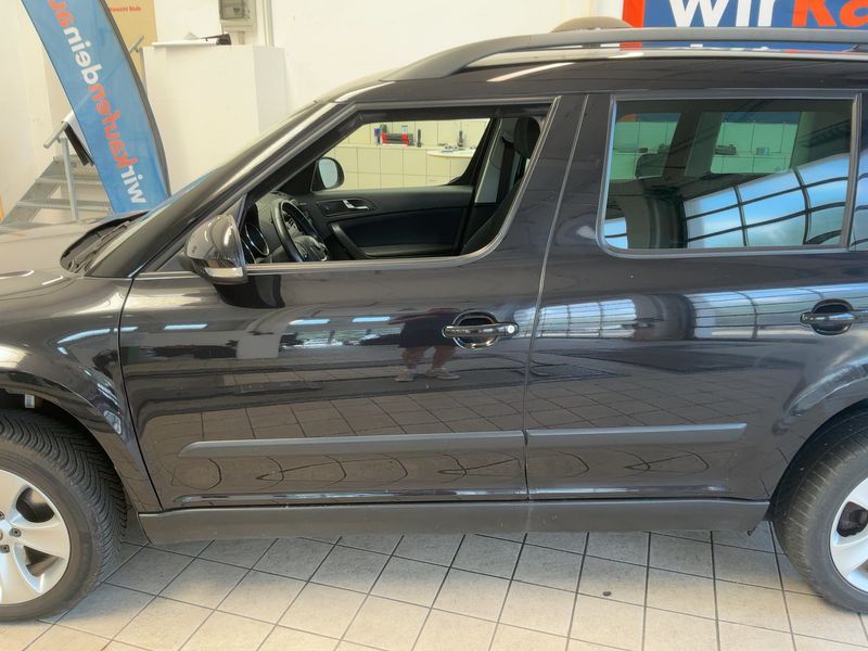 Skoda Yeti 2.0 TDI Ambition 4x4 2012 – снимка 4