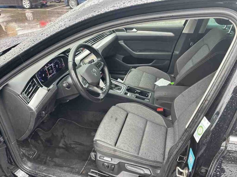 Volkswagen Passat 2.0 TDI Business — zdjęcie 9