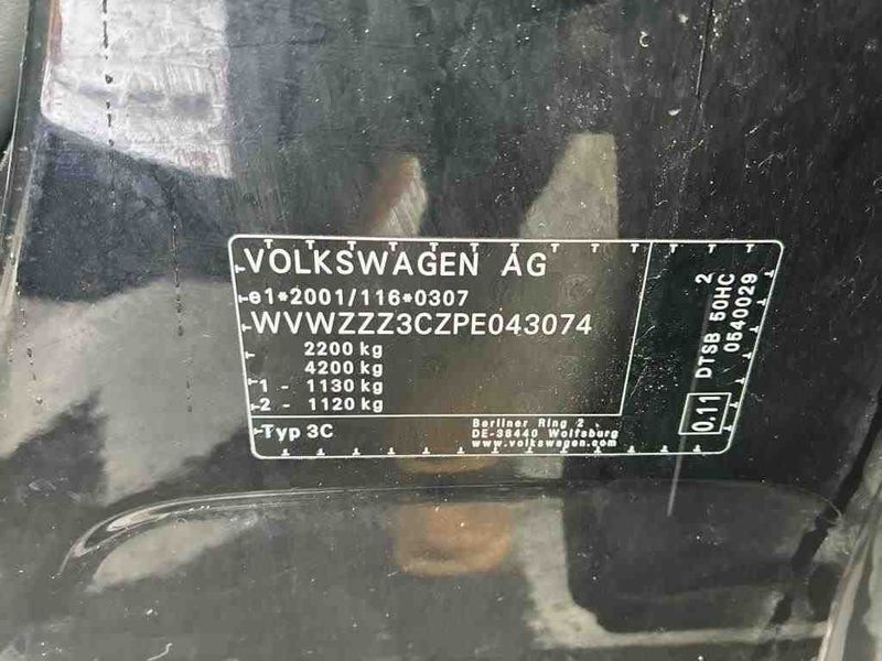 Volkswagen Passat 2.0 TDI Business — zdjęcie 18