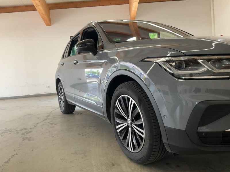 Volkswagen Tiguan 2.0 TDI United — zdjęcie 8