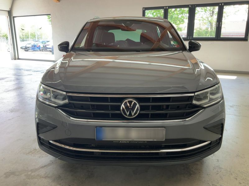 Volkswagen Tiguan 2.0 TDI United — zdjęcie 9