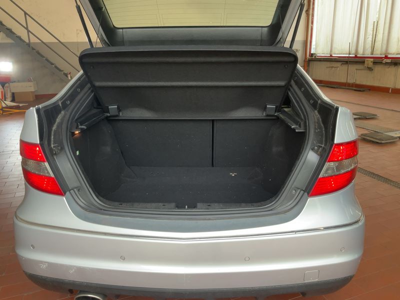 Mercedes-Benz CLC-Klasse CLC 180 Kompressor — zdjęcie 10