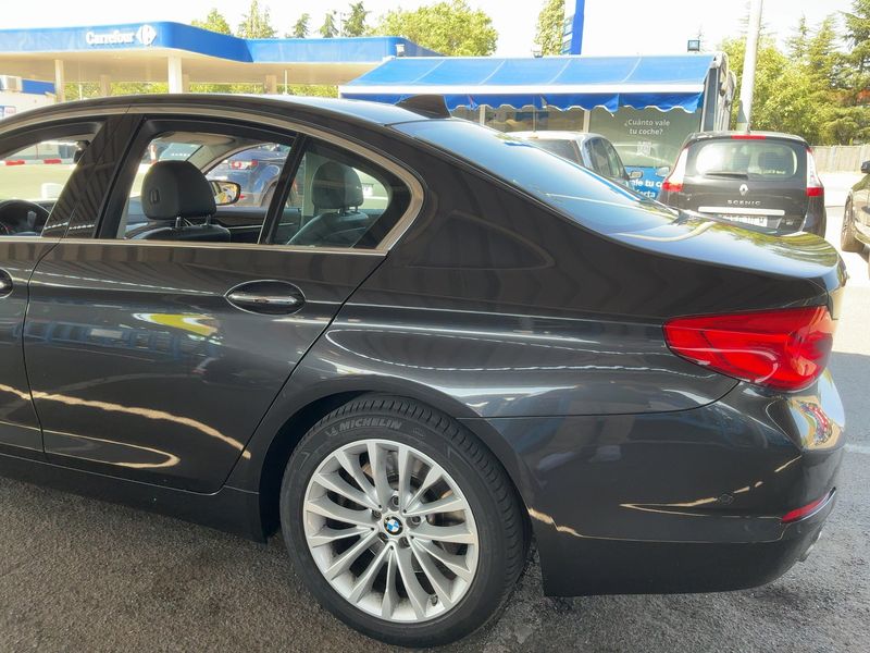 BMW 5er 530d xDrive Luxury Line — zdjęcie 3