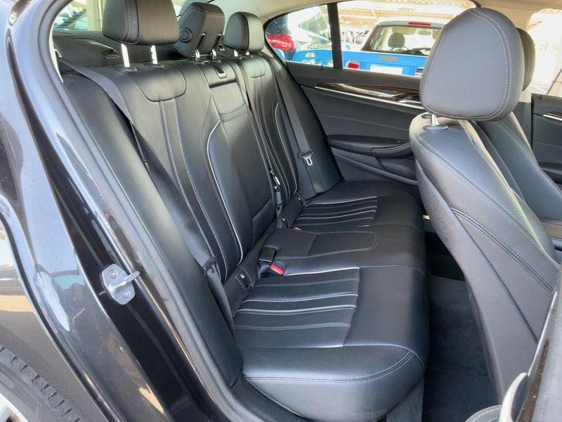 BMW 5er 530d xDrive Luxury Line — zdjęcie 14