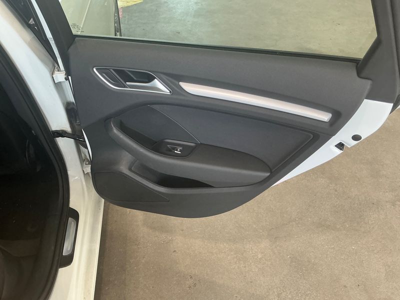 Audi A3 Sportback 2.0 TDI Ambition 2015 – снимка 29