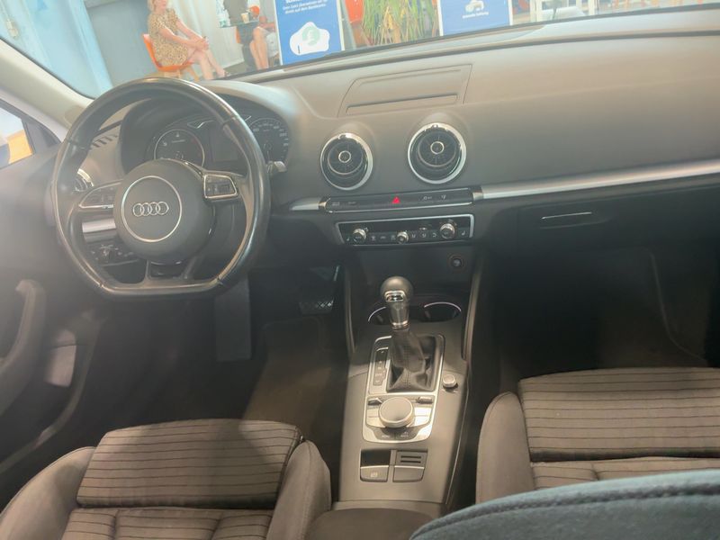 Audi A3 Sportback 2.0 TDI Ambition 2015 – снимка 18