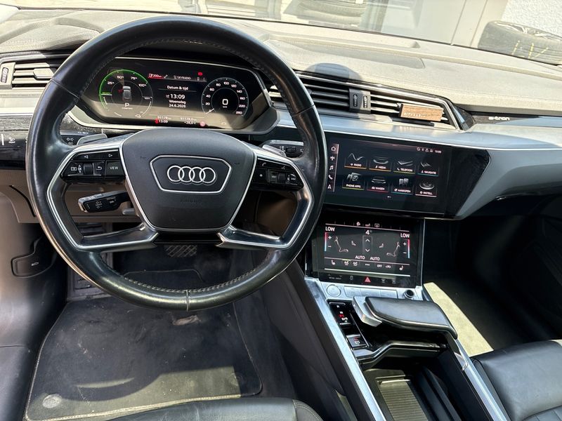Audi e-tron 50 quattro advanced — zdjęcie 6