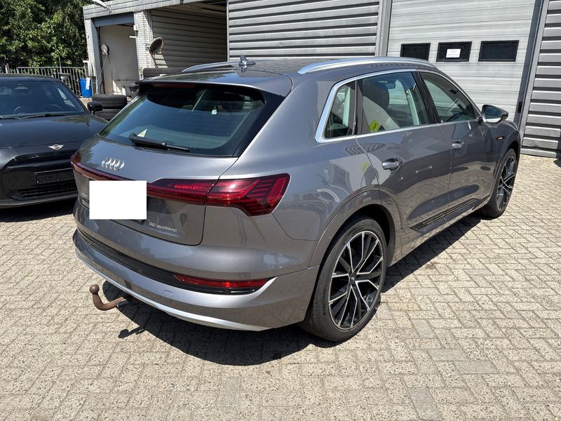 Audi e-tron 50 quattro advanced — zdjęcie 3