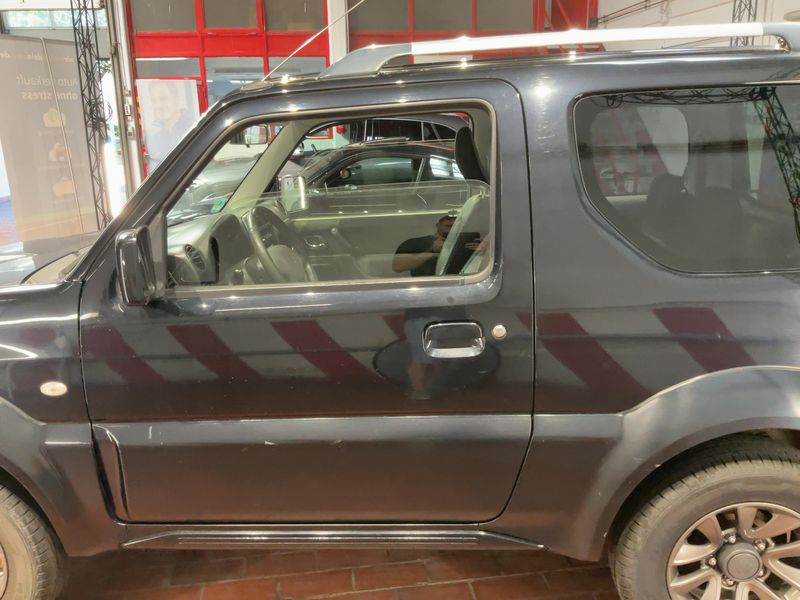 Suzuki Jimny 1.3 Style — zdjęcie 4