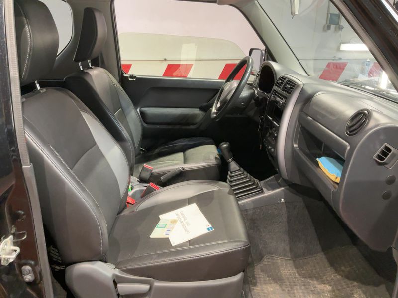 Suzuki Jimny 1.3 Style — zdjęcie 11