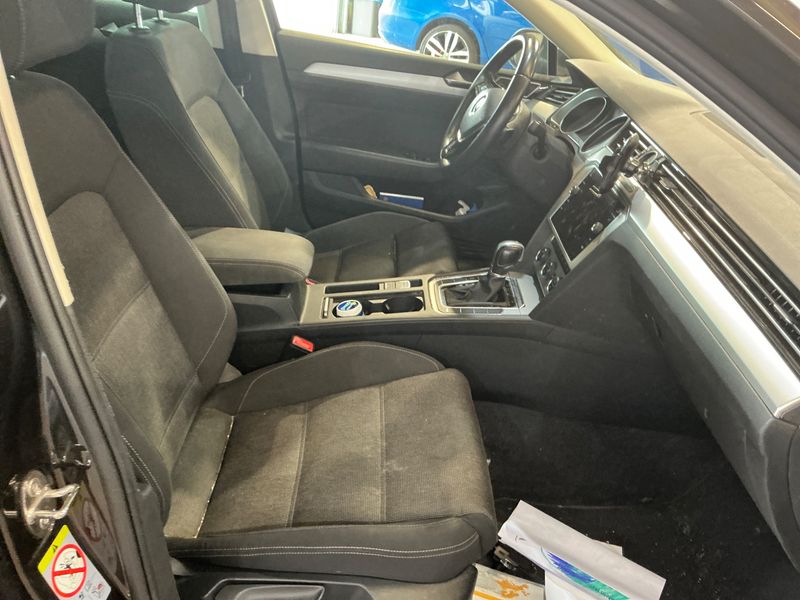 Volkswagen Passat 2.0 TDI Comfortline BlueMotion Tech 2018 – снимка 30