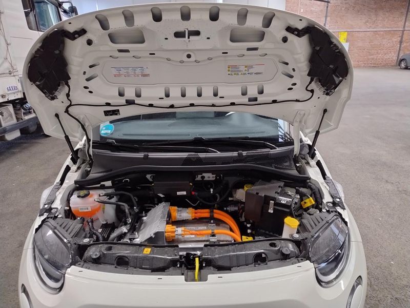 Fiat 500e electric drive 70 kW — zdjęcie 5