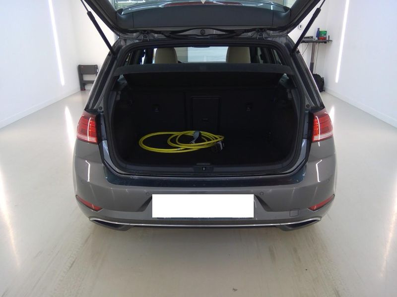 Volkswagen e-Golf VII electric drive 100 kW — zdjęcie 4