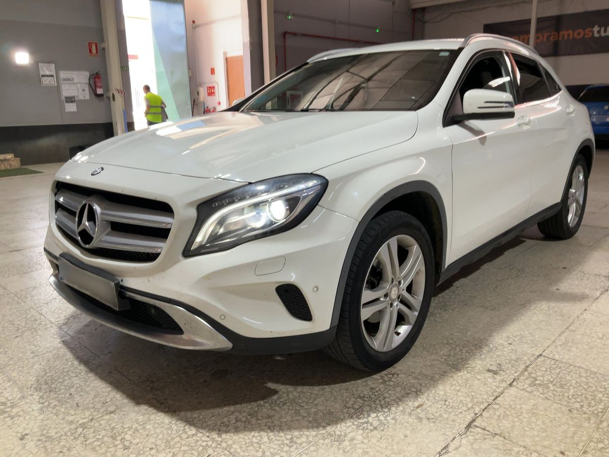 Mercedes-Benz GLA-Klasse 2015