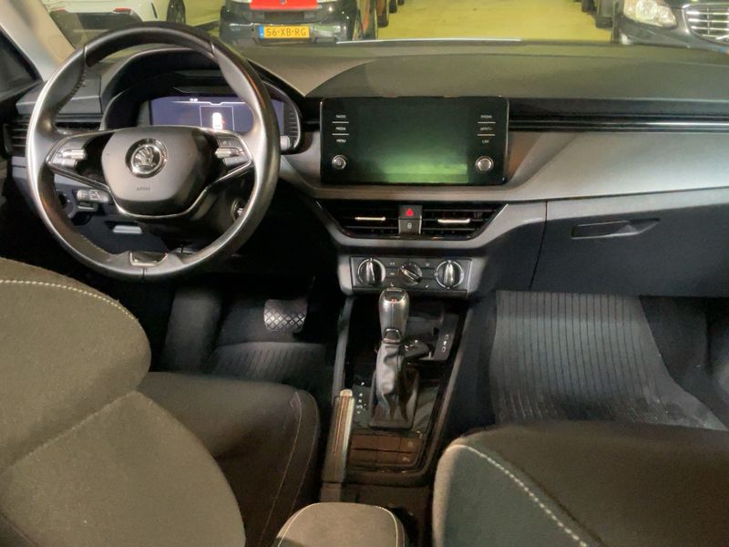 Skoda Kamiq 1.0 TSI Ambition — zdjęcie 12