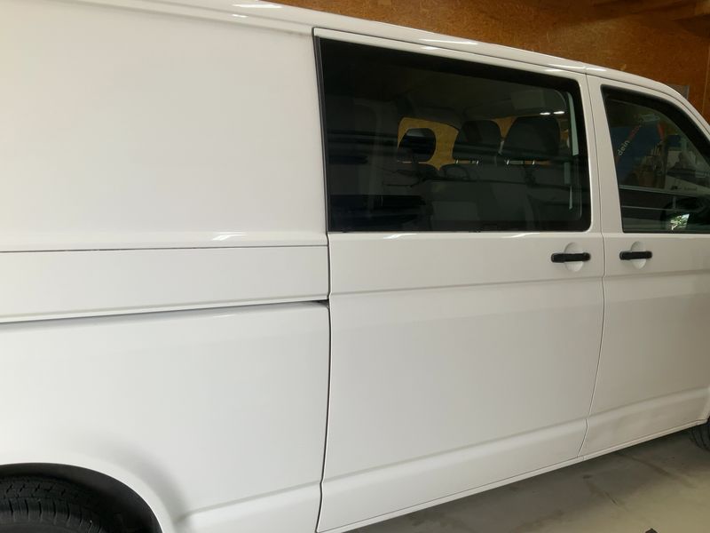 Volkswagen T6 Transporter 2.0 TDI Kasten EcoProfi lang FWD 2020 – снимка 10