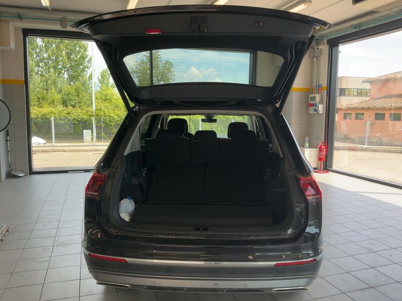 Volkswagen Tiguan Allspace 2.0 TDI Advanced 4Motion BlueMotion Tech — zdjęcie 10