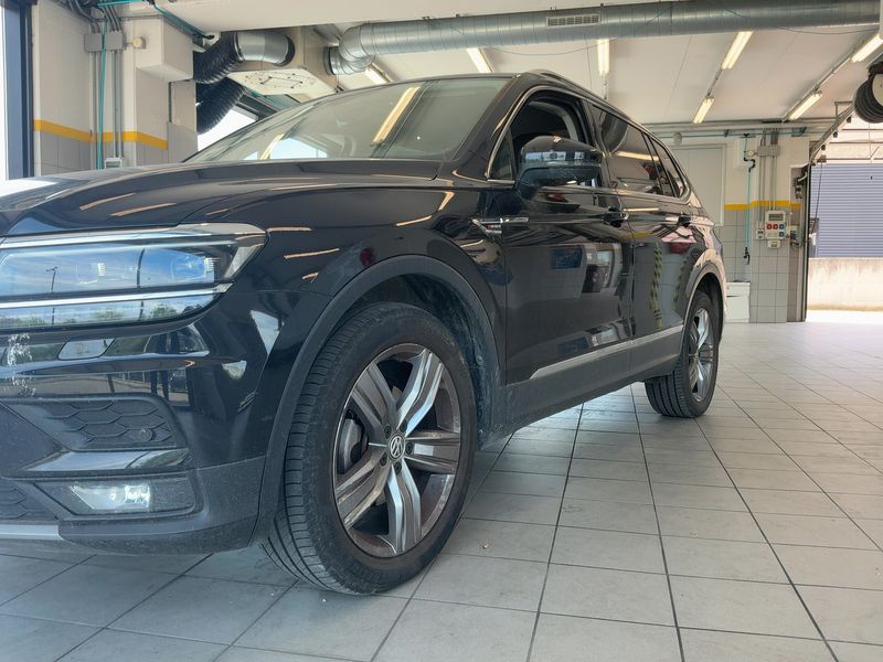 Volkswagen Tiguan Allspace 2.0 TDI Advanced 4Motion BlueMotion Tech — zdjęcie 2