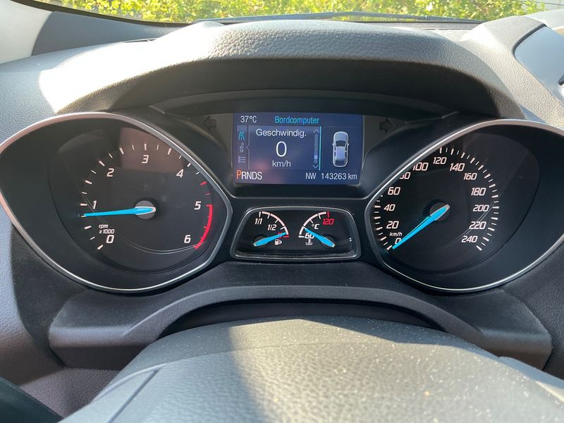 Ford Kuga 2.0 TDCi Titanium 2015 – снимка 18