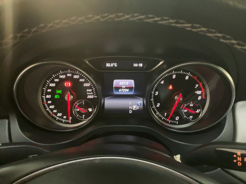 Mercedes-Benz CLA-Klasse CLA 200 Sport — zdjęcie 13
