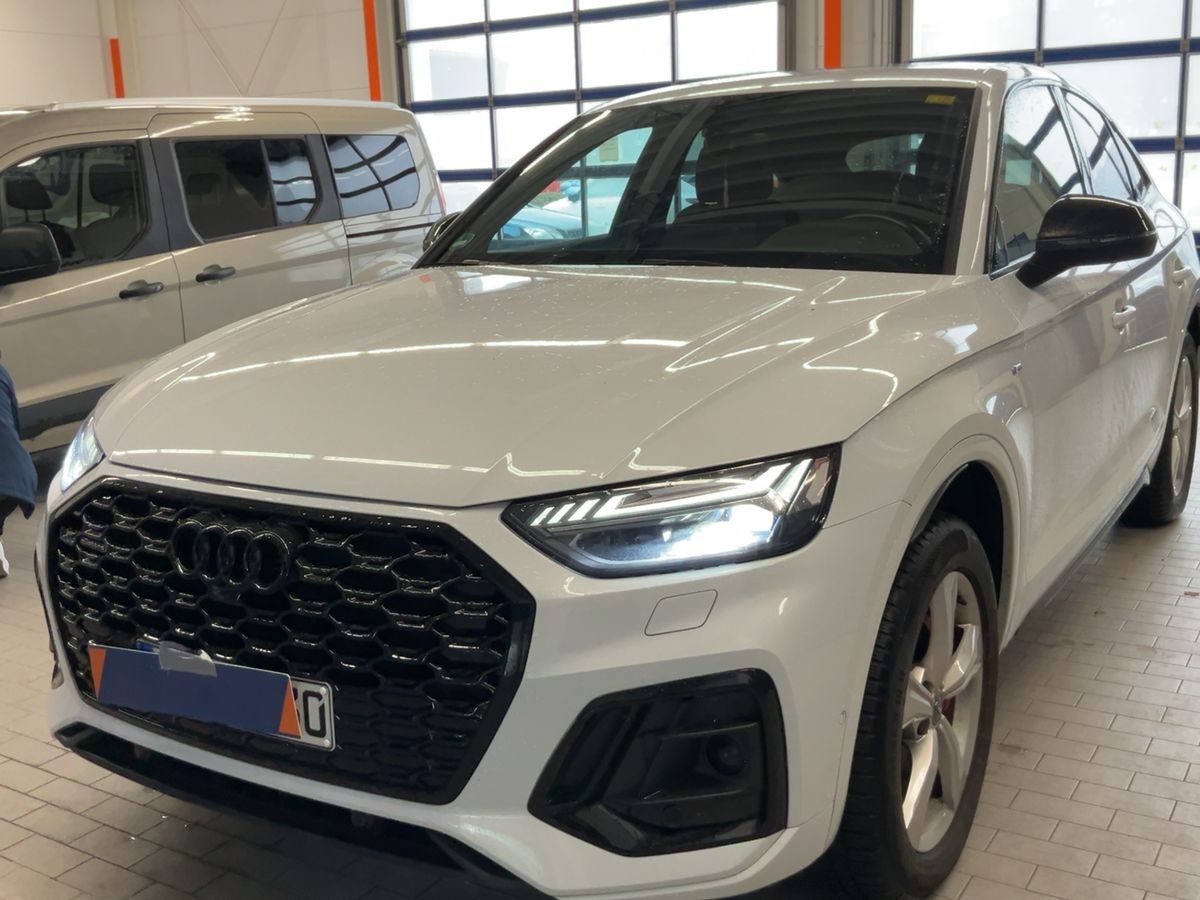 Audi Q5 2021 — photo 1