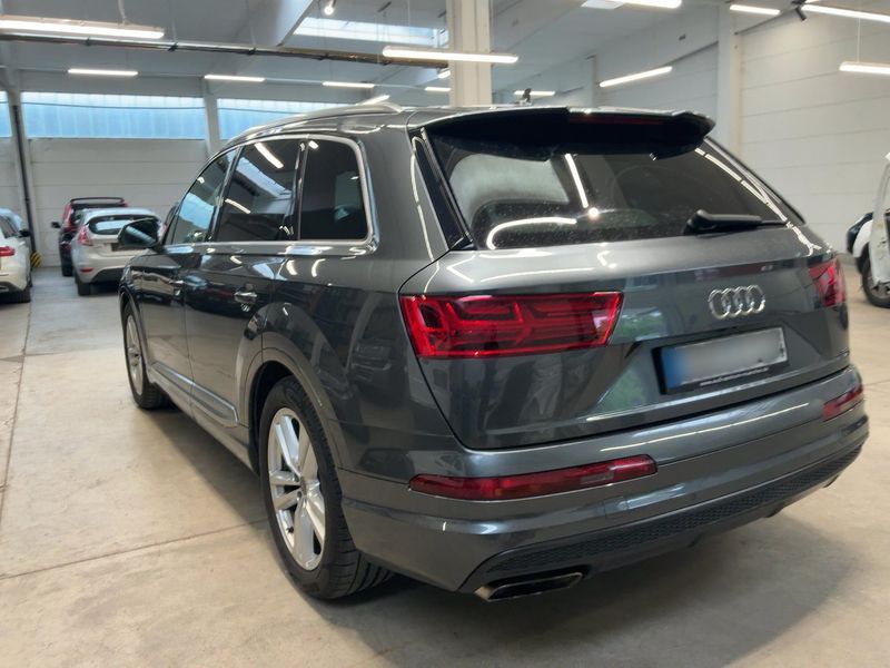 Audi Q7 3.0 V6 TDI quattro — zdjęcie 3