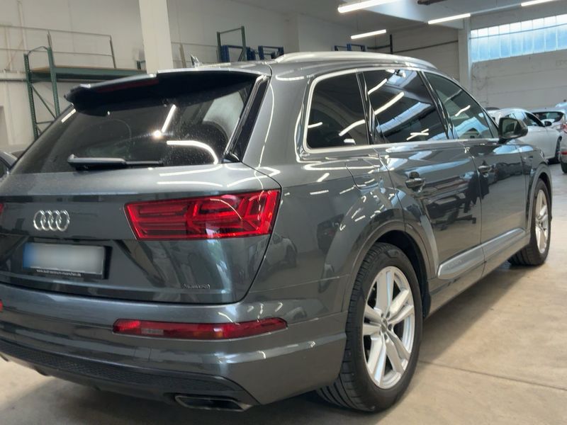 Audi Q7 3.0 V6 TDI quattro — zdjęcie 6