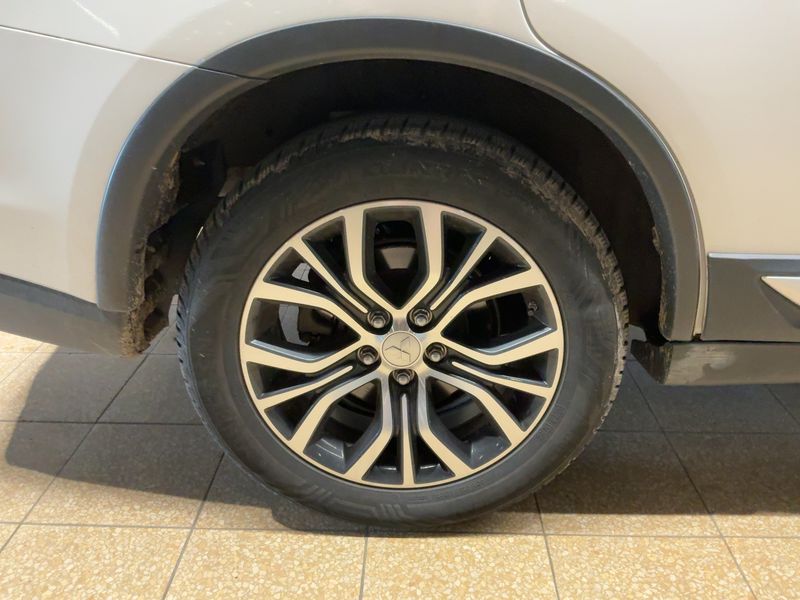 Mitsubishi Outlander 2.2 DI-D Diamant Edition 4WD 2017 – снимка 9