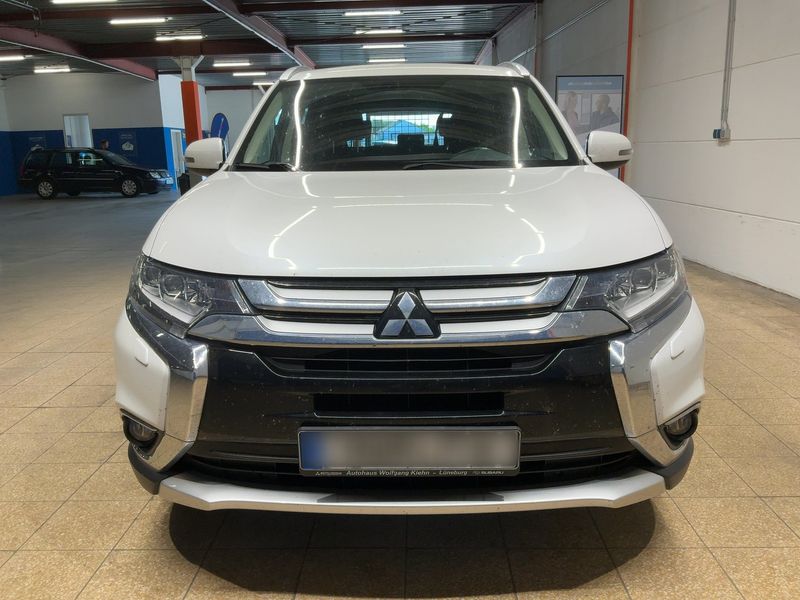 Mitsubishi Outlander 2.2 DI-D Diamant Edition 4WD 2017 – снимка 14