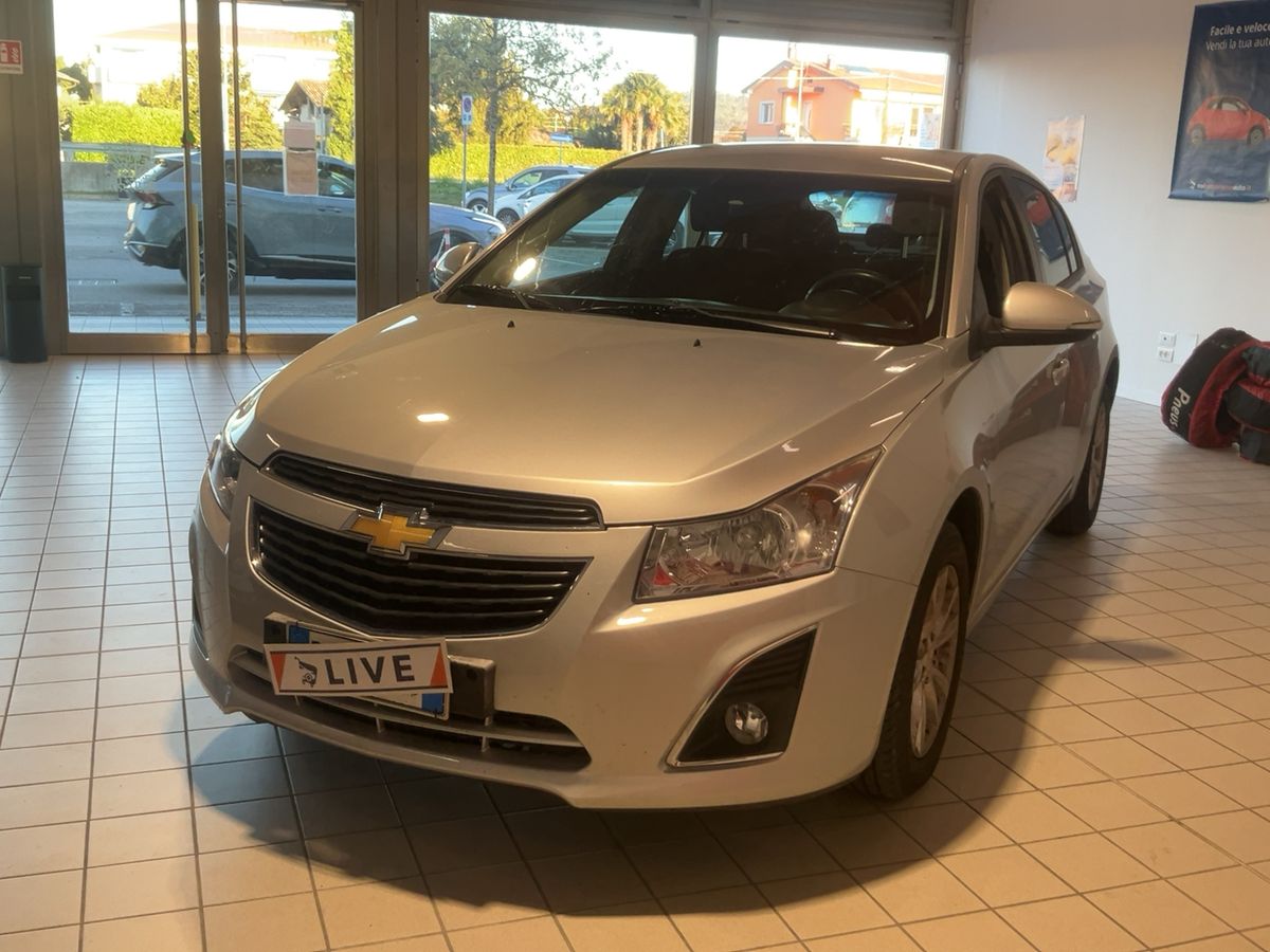 Chevrolet Cruze 1.6 LT