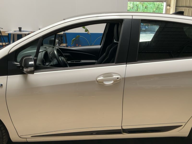 Toyota Yaris 1.5 Hybrid GR Sport — zdjęcie 4