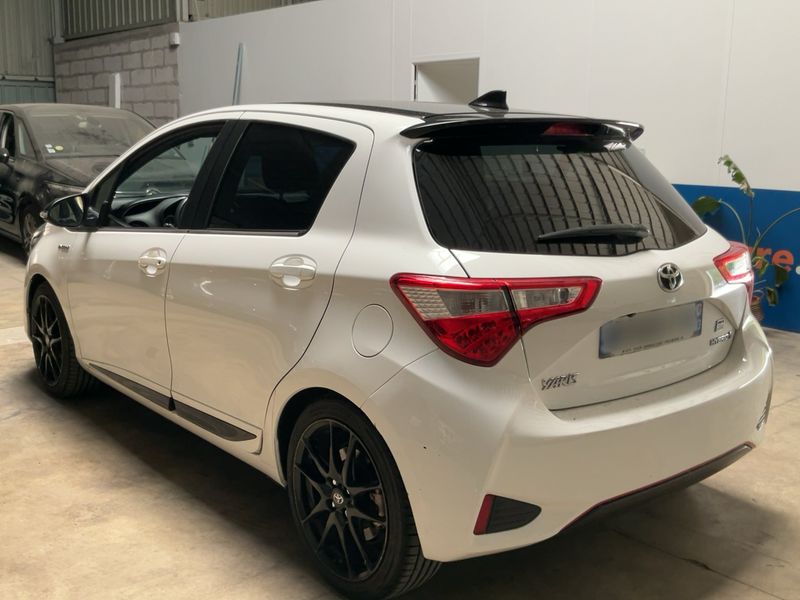 Toyota Yaris 1.5 Hybrid GR Sport — zdjęcie 3
